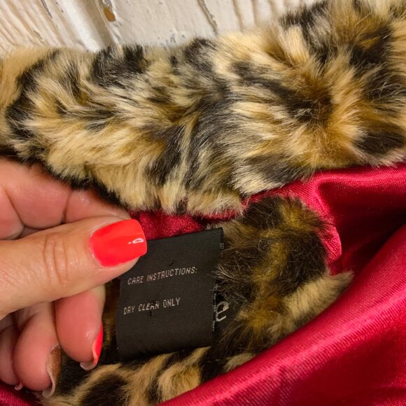 Leopard spotted faux fur Me Jane red silk lined coatwomen’s size large - Picture 10 of 12